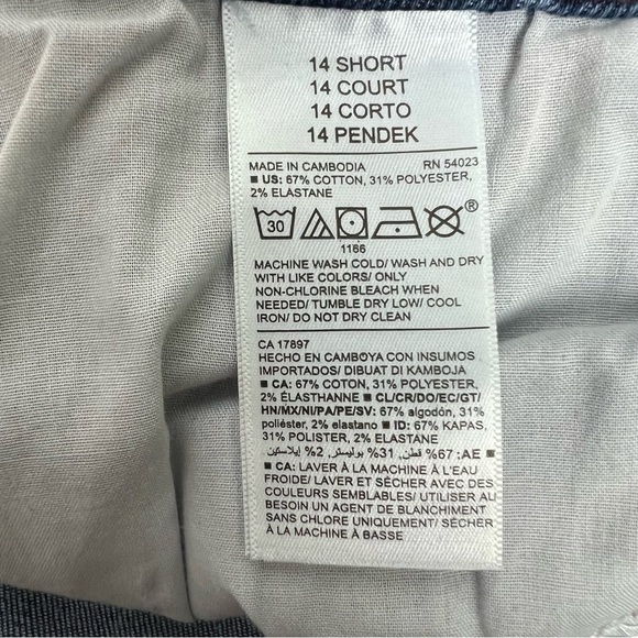 NWT Old Navy Women Power Slim Straight Blue Jeans Sz 14 Short Distressed Stretch - Picture 9 of 16